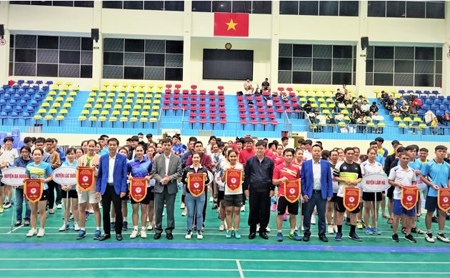 Gần 200 VĐV tranh tài tại Giải Cầu lông Đại hội TDTT tỉnh Lâm Đồng lần thứ IX - Ảnh 1.