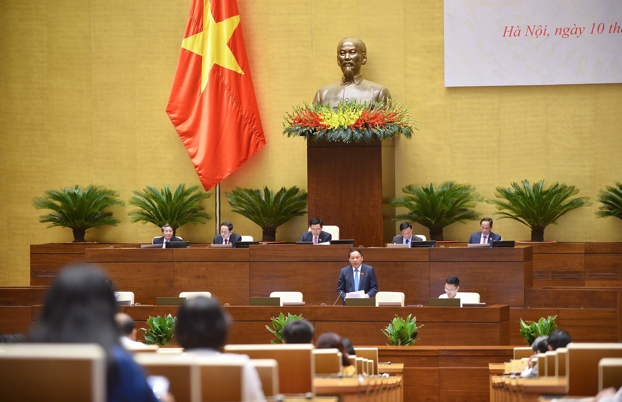 Đại biểu Quốc hội: Bộ trưởng Nguyễn Văn Hùng cầu thị, trách nhiệm và khiêm tốn - Ảnh 1.