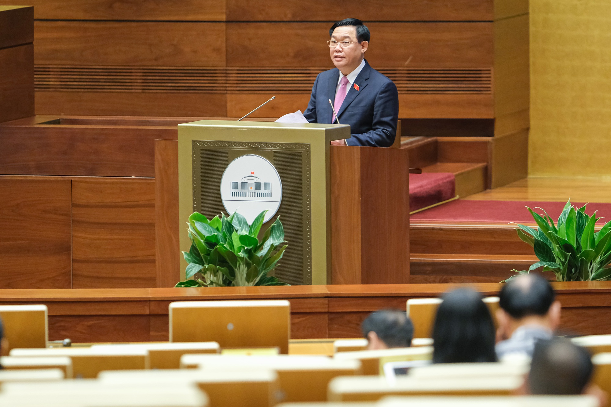 Đại biểu Quốc hội: Bộ trưởng Nguyễn Văn Hùng cầu thị, trách nhiệm và khiêm tốn - Ảnh 6.
