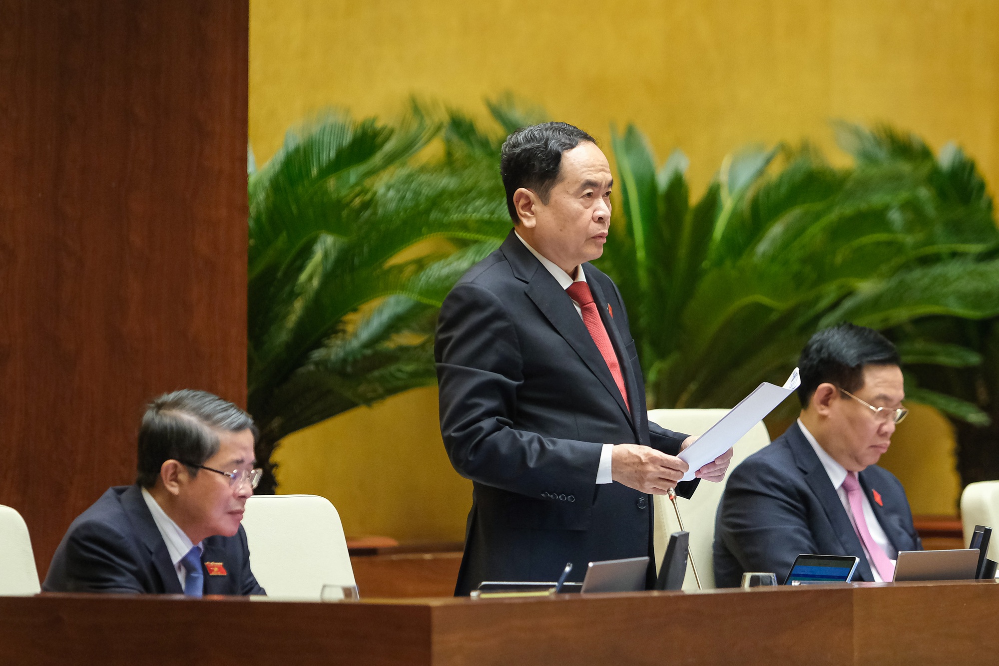 Đại biểu Quốc hội: Bộ trưởng Nguyễn Văn Hùng cầu thị, trách nhiệm và khiêm tốn - Ảnh 5.