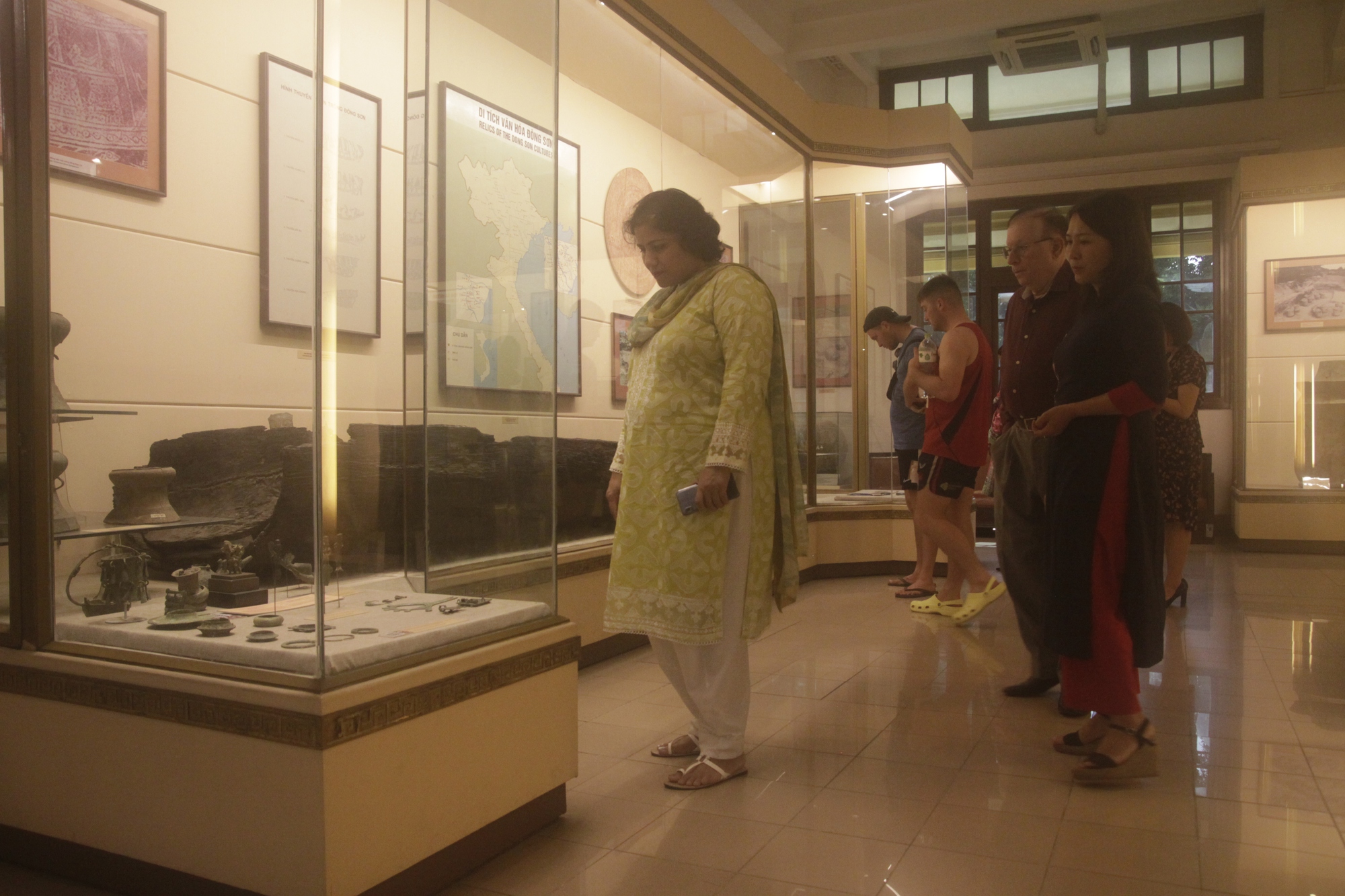 Bảo tàng Lịch sử quốc gia tiếp đón và làm việc với đoàn Đại sứ quán Cộng hoà Pakistan tại Việt Nam - Ảnh 2.