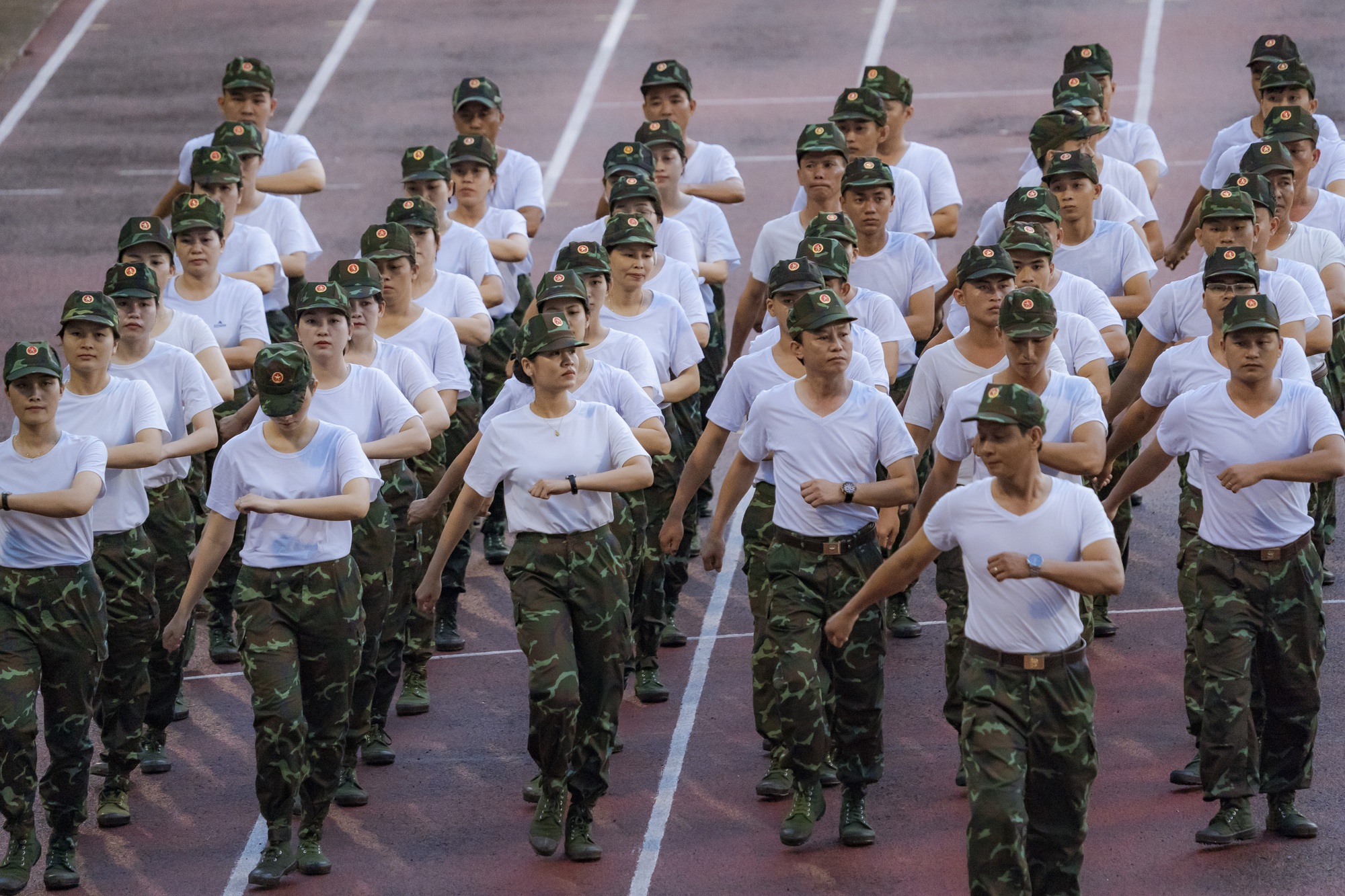 Hoàng tráng lễ Khai mạc Đại hội Thể dục Thể thao Thừa Thiên Huế lần thứ IX năm 2022 - Ảnh 9.