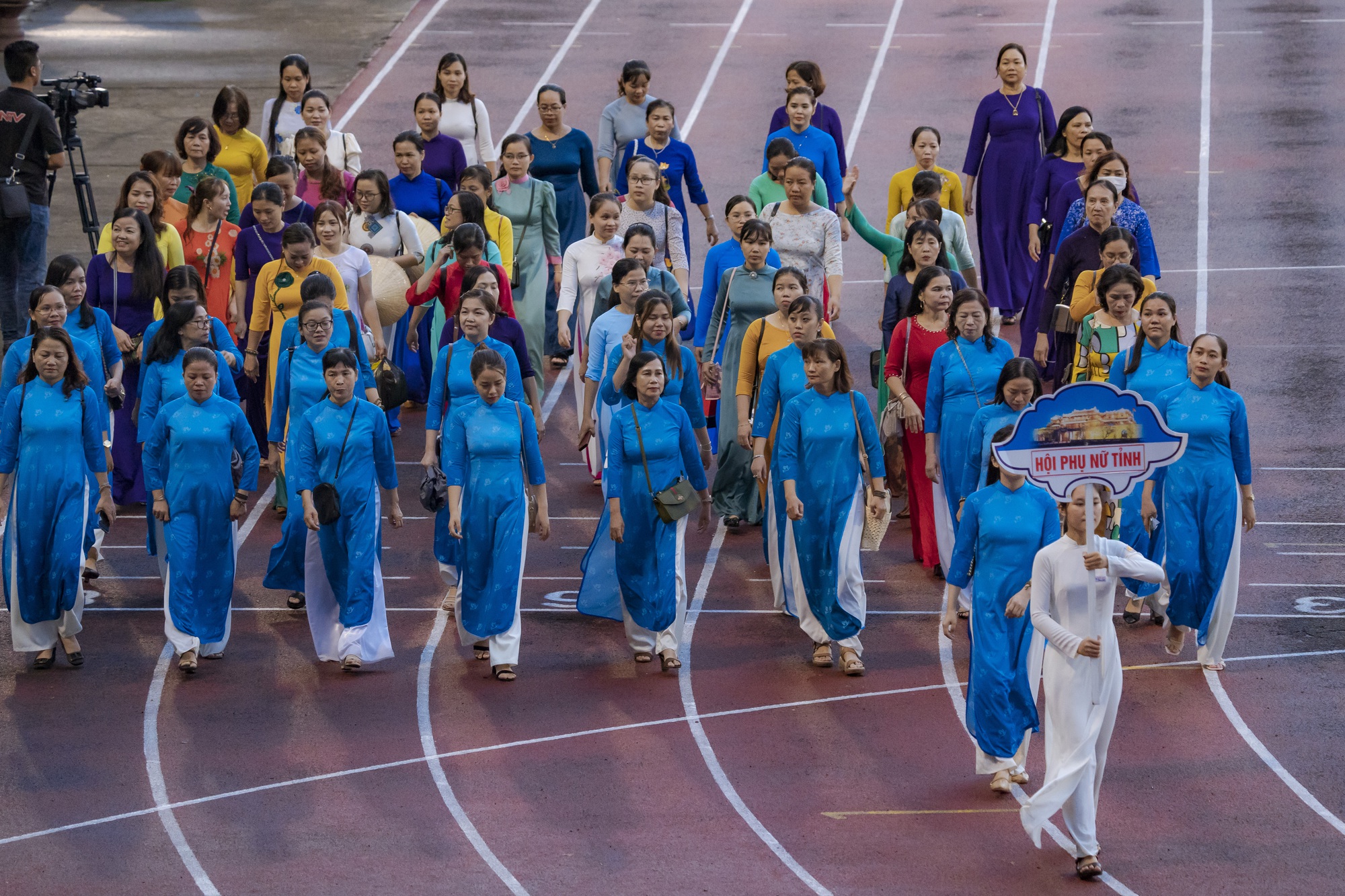 Hoàng tráng lễ Khai mạc Đại hội Thể dục Thể thao Thừa Thiên Huế lần thứ IX năm 2022 - Ảnh 11.