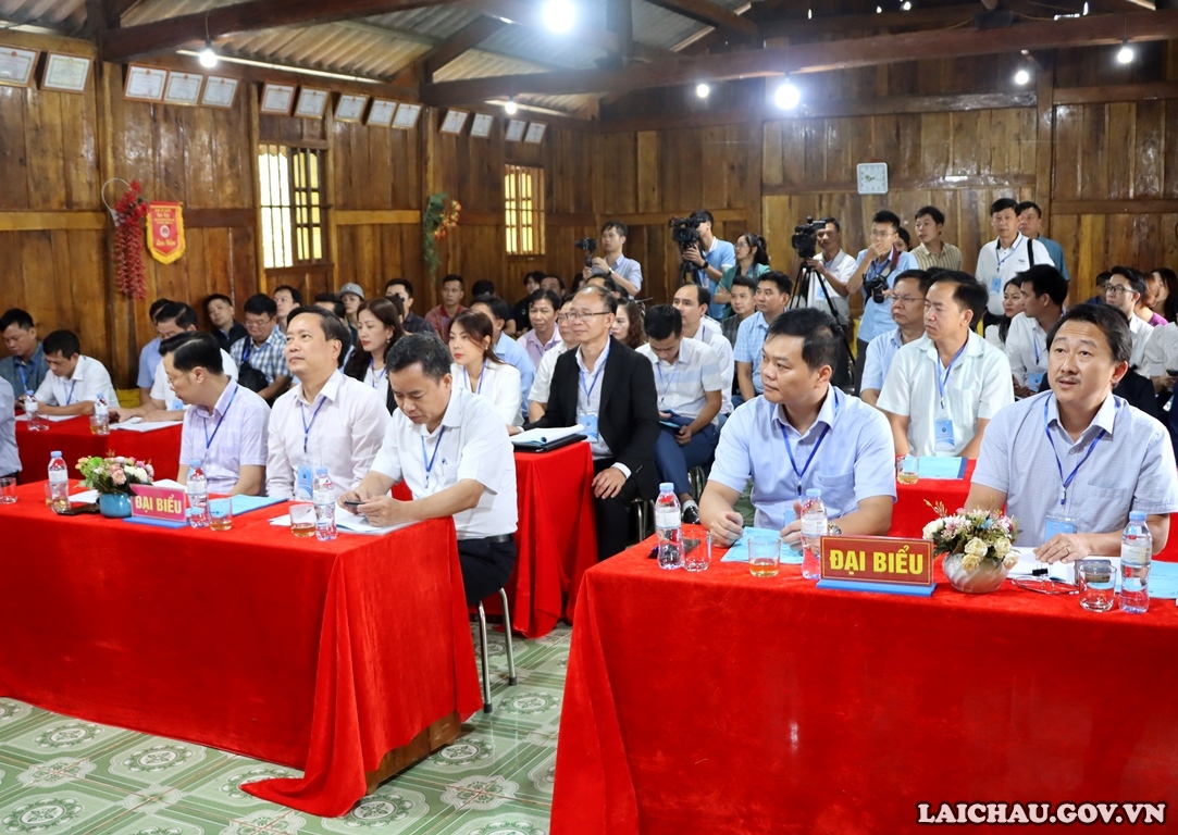 Lai Châu: Hội thảo phát triển du lịch cộng đồng gắn với Metaverse - Ảnh 4.
