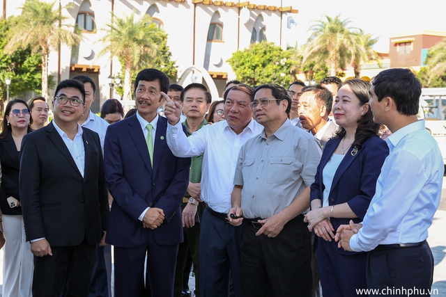 Thủ tướng: Bình Thuận phải phát triển xanh, nhanh, bền vững - Ảnh 3.