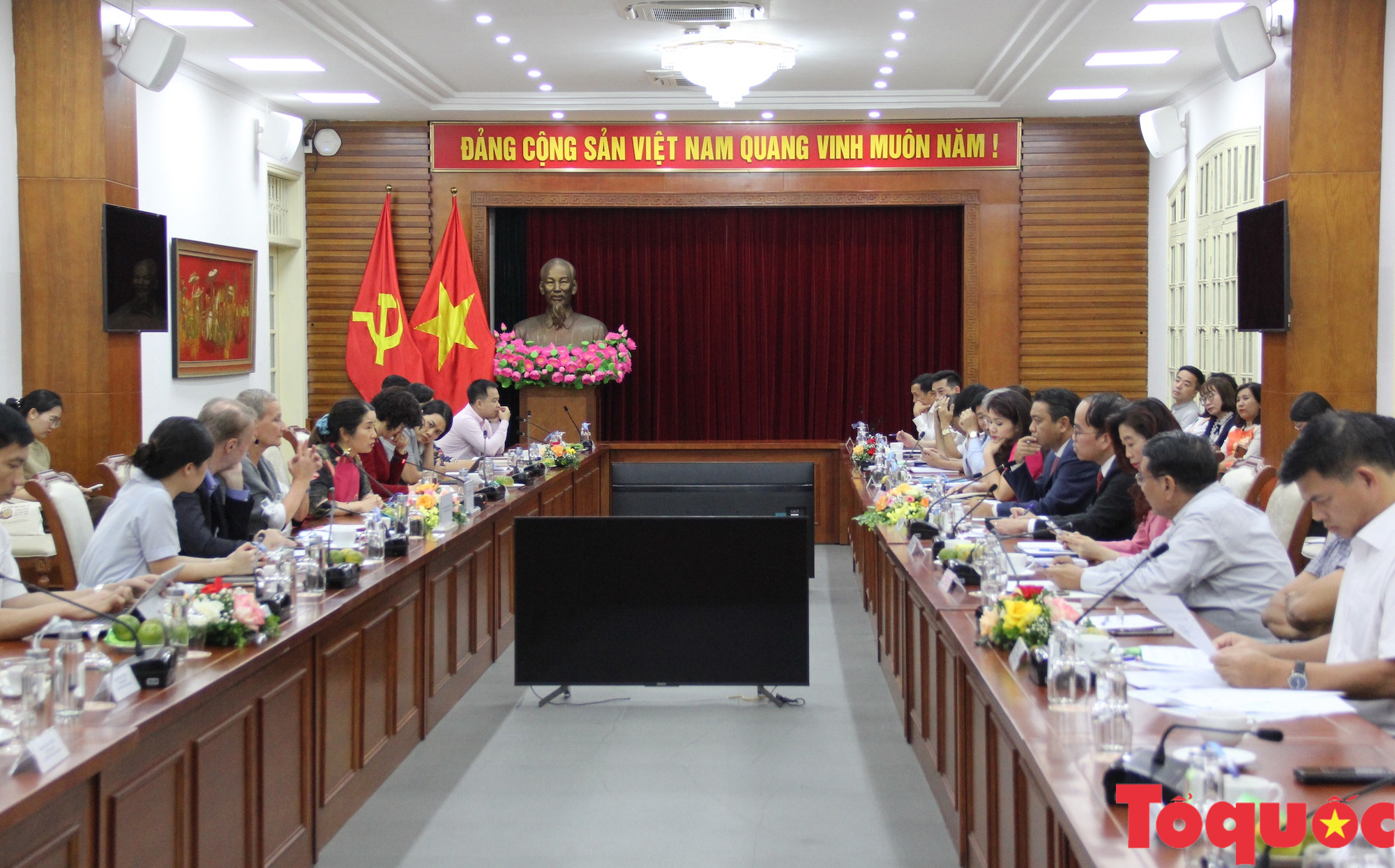 Thứ trưởng Hoàng Đạo Cương: Việt Nam luôn mong nhận được sự hỗ trợ của quốc tế trong công cuộc bảo tồn, phát huy các giá trị di sản - Ảnh 4.