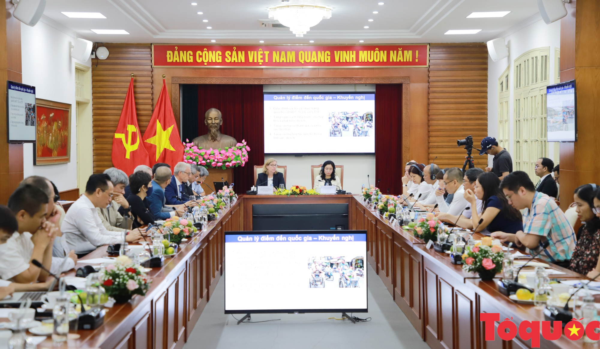 Thứ trưởng Trịnh Thị Thuỷ: Du lịch Việt Nam rất cần có những chính sách, giải pháp mạnh mẽ, đột phá, khẳng định vị thế của ngành kinh tế mũi nhọn - Ảnh 3.
