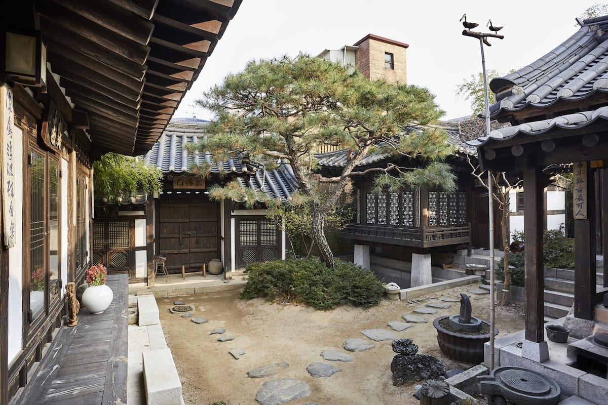 [Bài sáng mai 27/9] Khách sạn 'hanok': Hình thức lưu trú hút khách du lịch tại Hàn Quốc   - Ảnh 2.