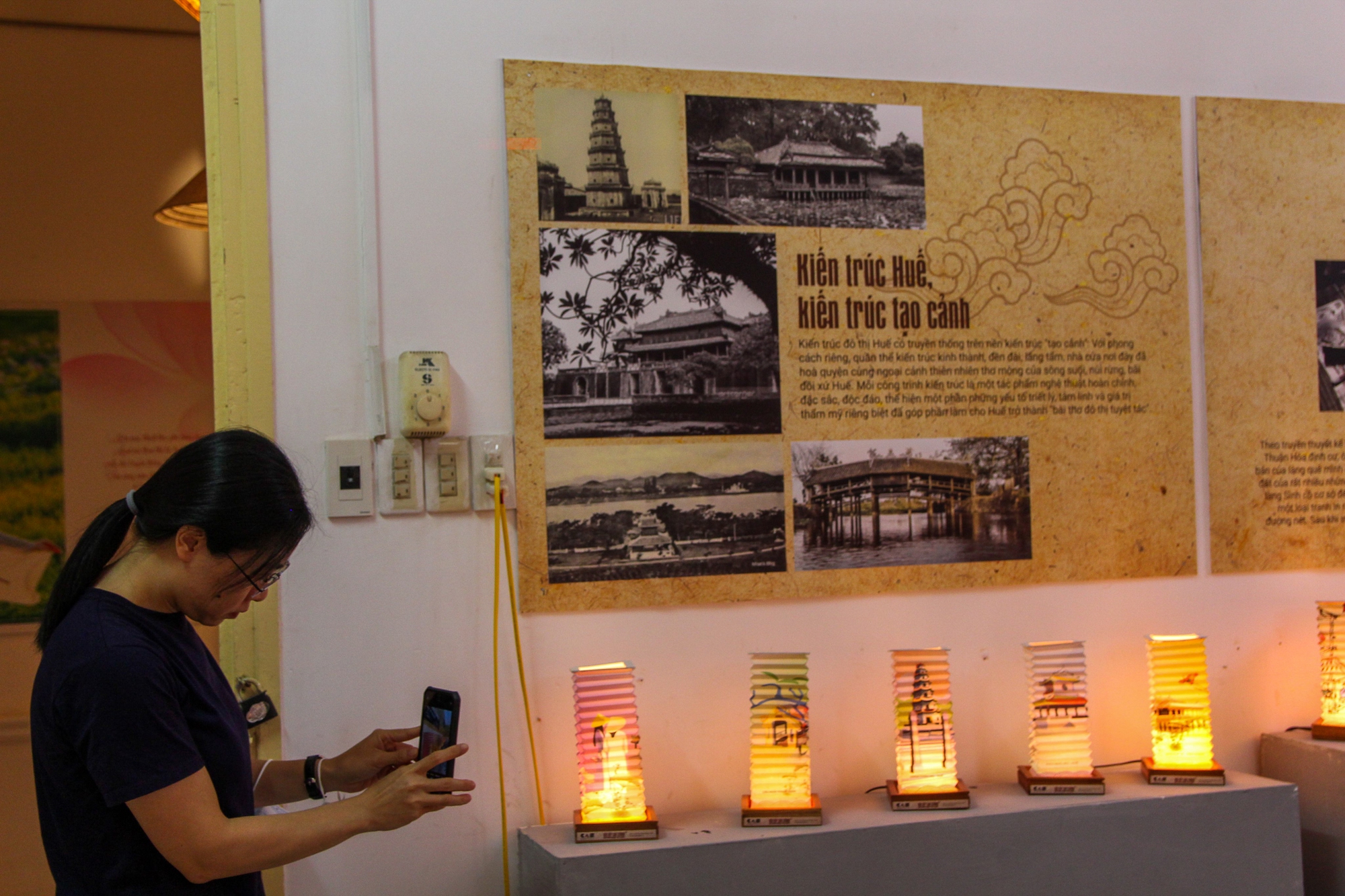 Độc đáo không gian trưng bày 1.000 đèn lồng truyền thống bên dòng sông Hương dịp Tết Trung thu - Ảnh 11.