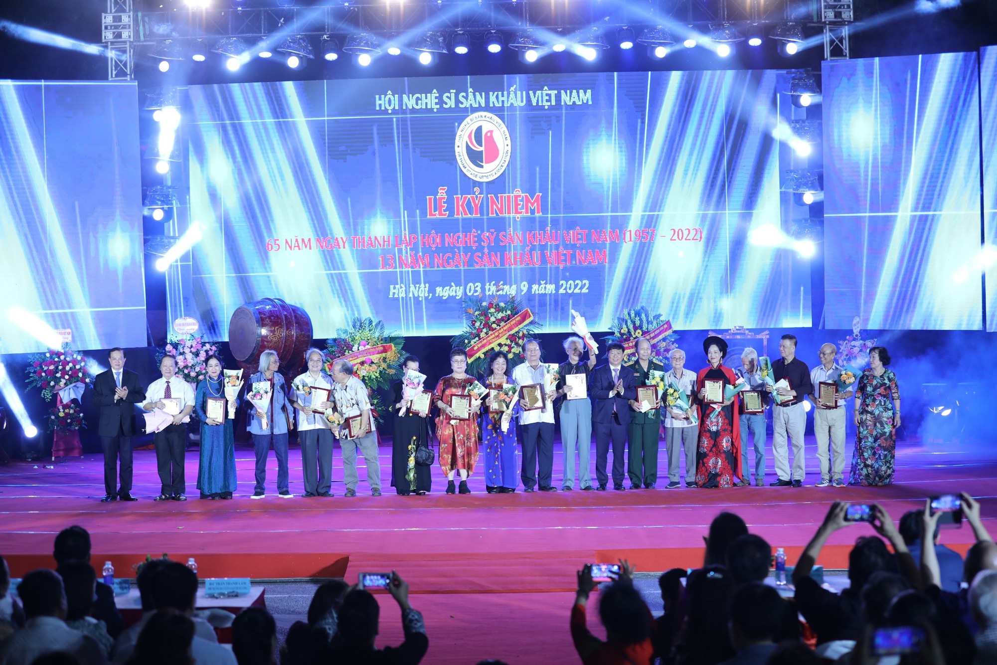 Tưng bừng kỷ niệm 65 năm thành lập Hội nghệ sỹ sân khấu Việt Nam - Ảnh 3.