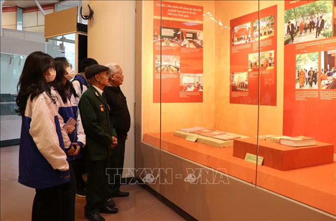 Triển lãm trưng bày chuyên đề 'Di sản văn hóa Phật giáo tỉnh Bắc Ninh' - Ảnh 1.