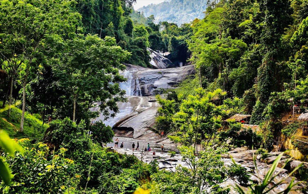 Nghệ An phát triển du lịch gắn với bảo tồn, phát huy giá trị văn hoá - Ảnh 1.