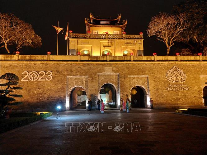 Ra mắt tour Đêm Hoàng cung Thăng Long dành cho du khách nước ngoài - Ảnh 1.