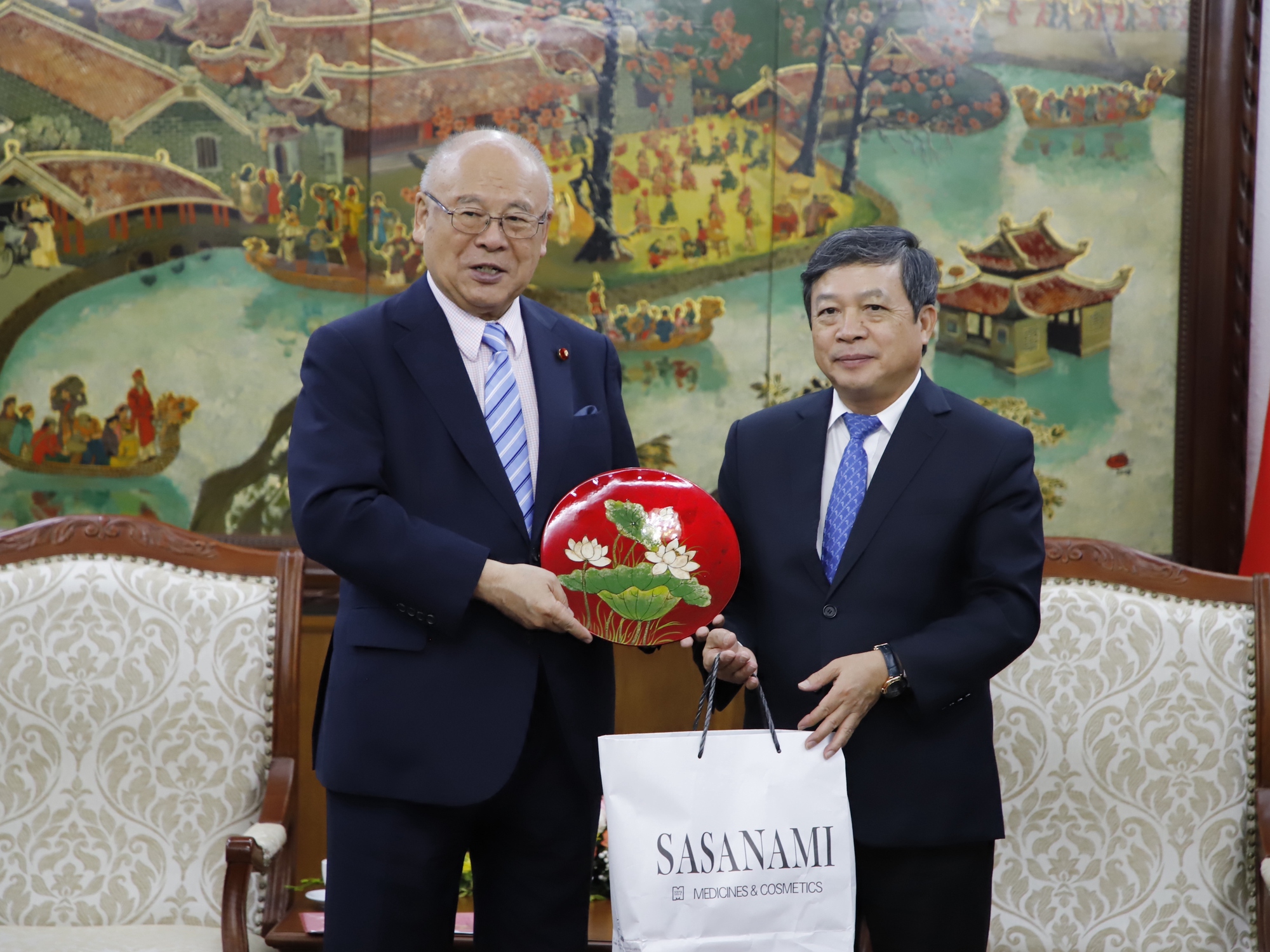 Thứ trưởng Đoàn Văn Việt tiếp Cố vấn Đặc biệt của Liên minh nghị sĩ hữu nghị Nhật - Việt - Ảnh 4.