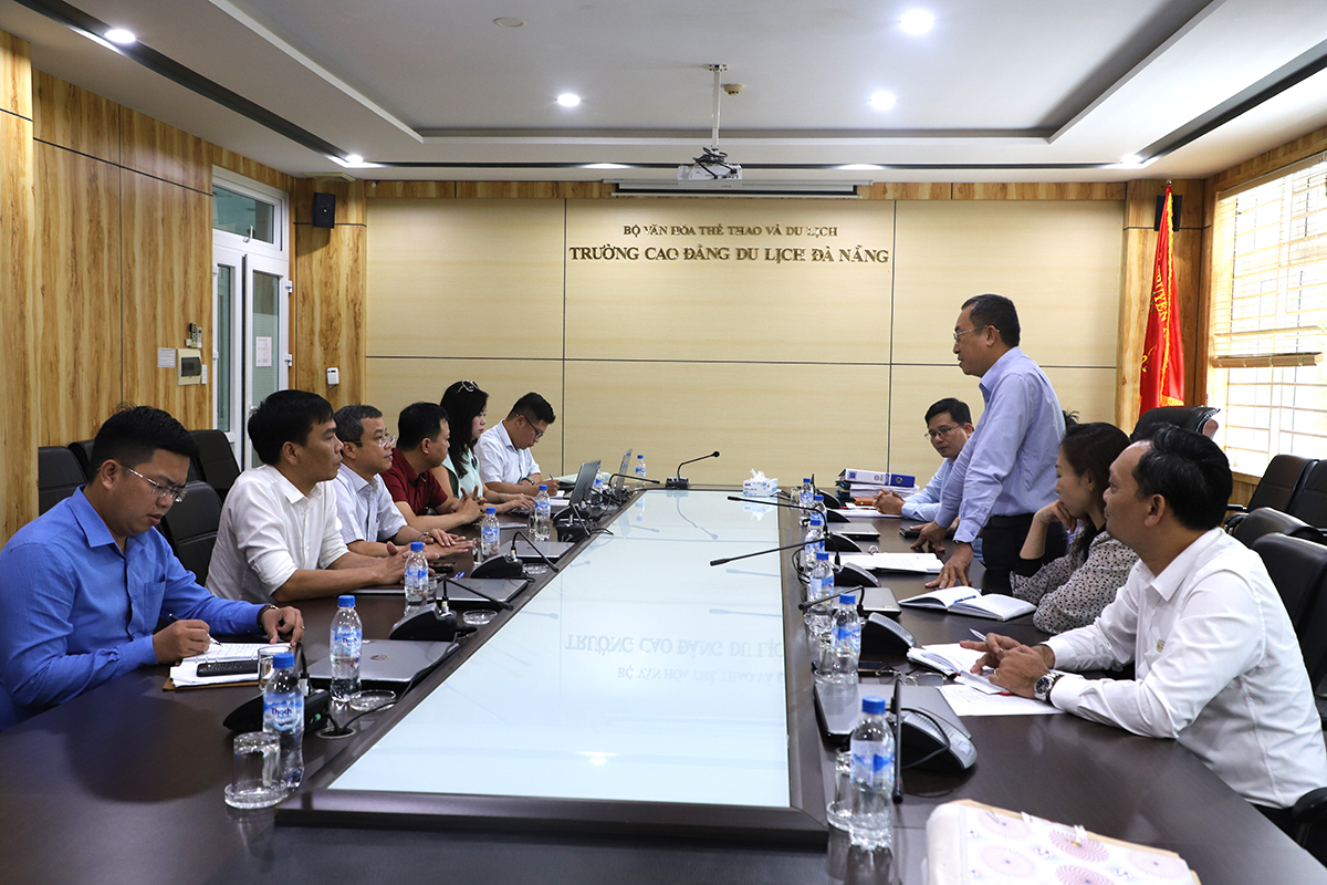 Cục Du lịch Quốc gia Việt Nam kiểm tra việc chấp hành quy định pháp luật trong hoạt động lữ hành tại Đà Nẵng và Quảng Ngãi - Ảnh 8.