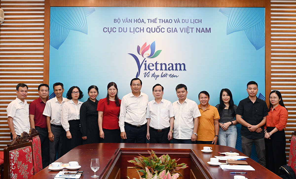 Cục trưởng Nguyễn Trùng Khánh: Nghệ An cần đẩy mạnh xúc tiến quảng bá, thu hút đầu tư để phát triển du lịch tương xứng với tiềm năng - Ảnh 5.