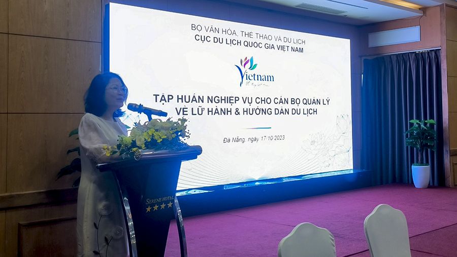 Cục Du lịch Quốc gia Việt Nam tập huấn nghiệp vụ thẩm định cấp giấy phép kinh doanh dịch vụ lữ hành và cấp thẻ hướng dẫn viên du lịch - Ảnh 1.