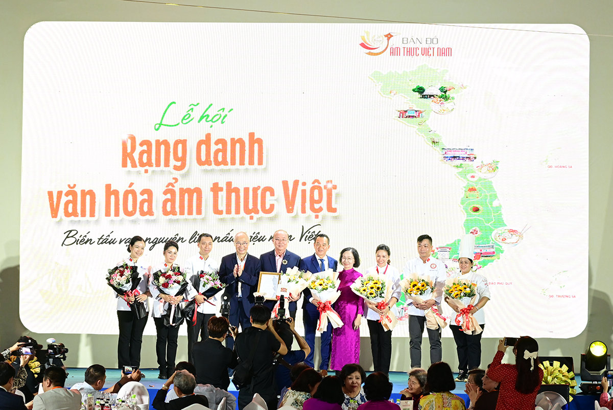 Cục trưởng Nguyễn Trùng Khánh: Cục Du lịch Quốc gia Việt Nam sẽ luôn đồng hành xây dựng và quảng bá thương hiệu ẩm thực Việt - Ảnh 10.