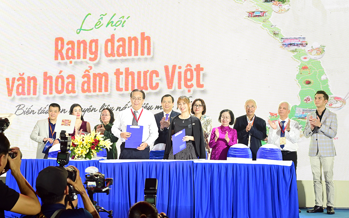Cục trưởng Nguyễn Trùng Khánh: Cục Du lịch Quốc gia Việt Nam sẽ luôn đồng hành xây dựng và quảng bá thương hiệu ẩm thực Việt - Ảnh 14.