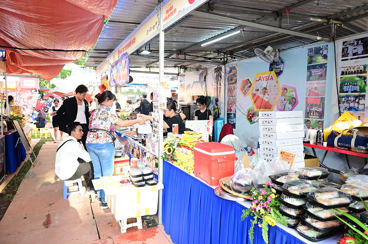 Cục trưởng Nguyễn Trùng Khánh: Cục Du lịch Quốc gia Việt Nam sẽ luôn đồng hành xây dựng và quảng bá thương hiệu ẩm thực Việt - Ảnh 15.
