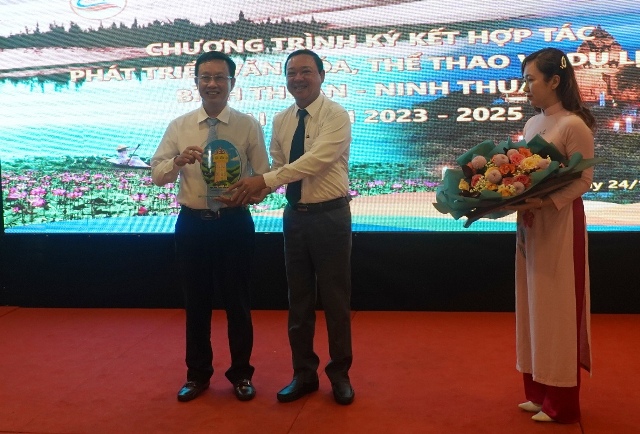 Hợp tác phát triển văn hóa, thể thao và du lịch Bình Thuận - Ninh Thuận - Ảnh 5.
