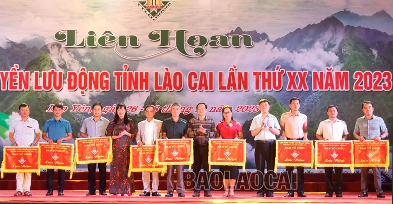 Khai mạc Liên hoan tuyên truyền lưu động tỉnh Lào Cai năm 2023 - Ảnh 3.