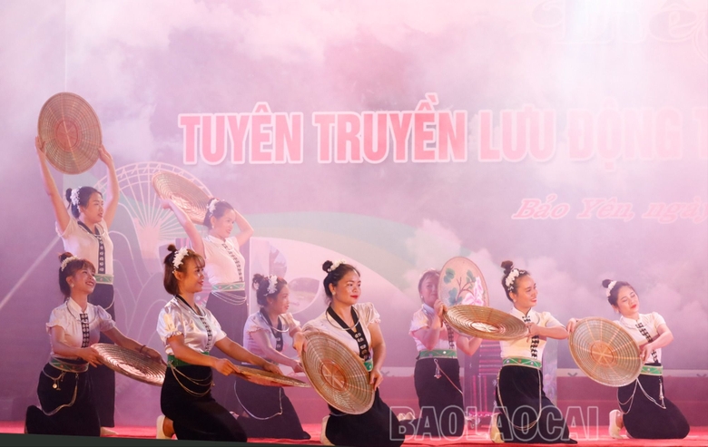 Khai mạc Liên hoan tuyên truyền lưu động tỉnh Lào Cai năm 2023 - Ảnh 10.