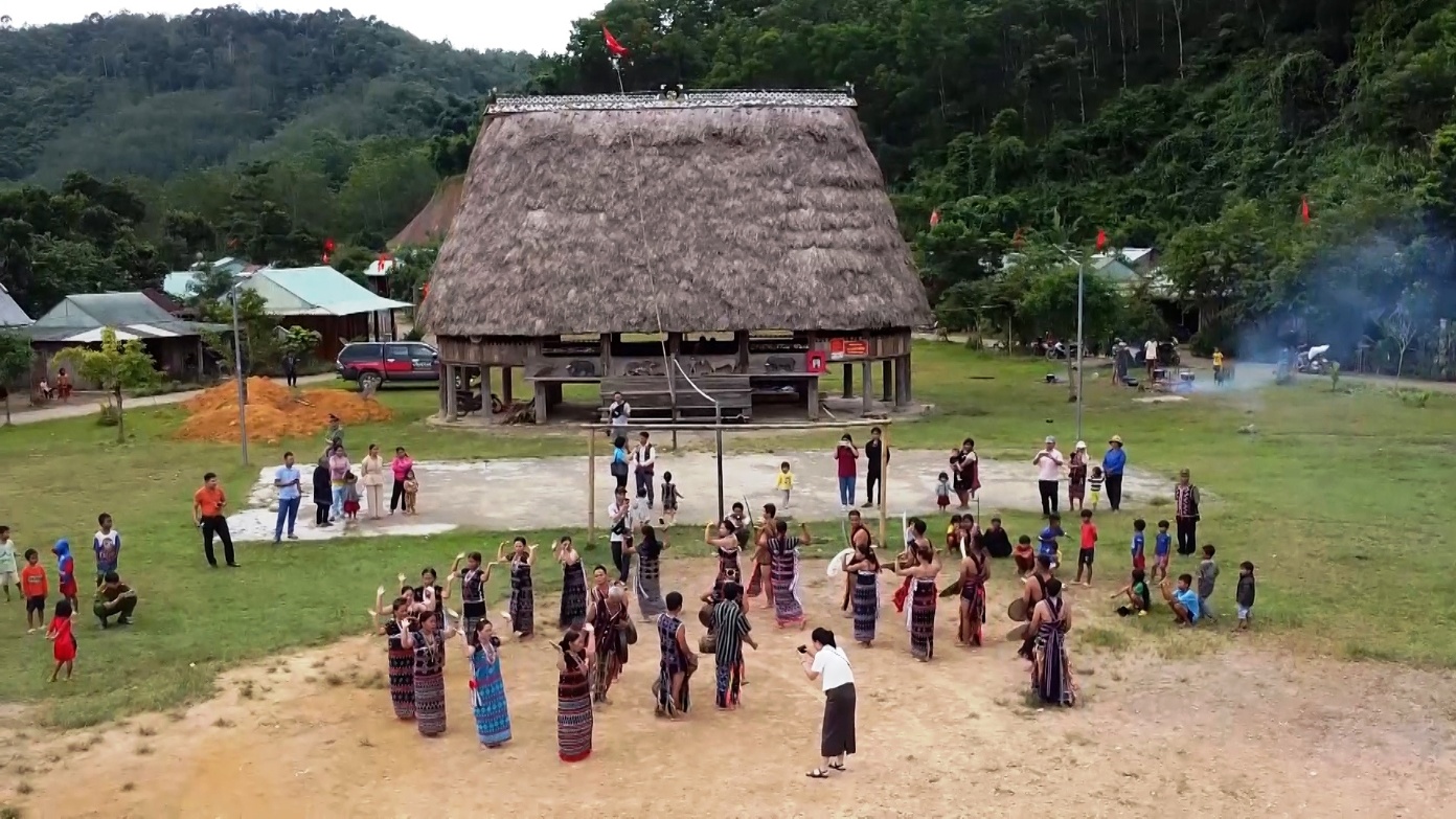 Quảng Nam: Bảo tồn văn hóa đặc trưng để phát triển du lịch ở vùng núi - Ảnh 1.