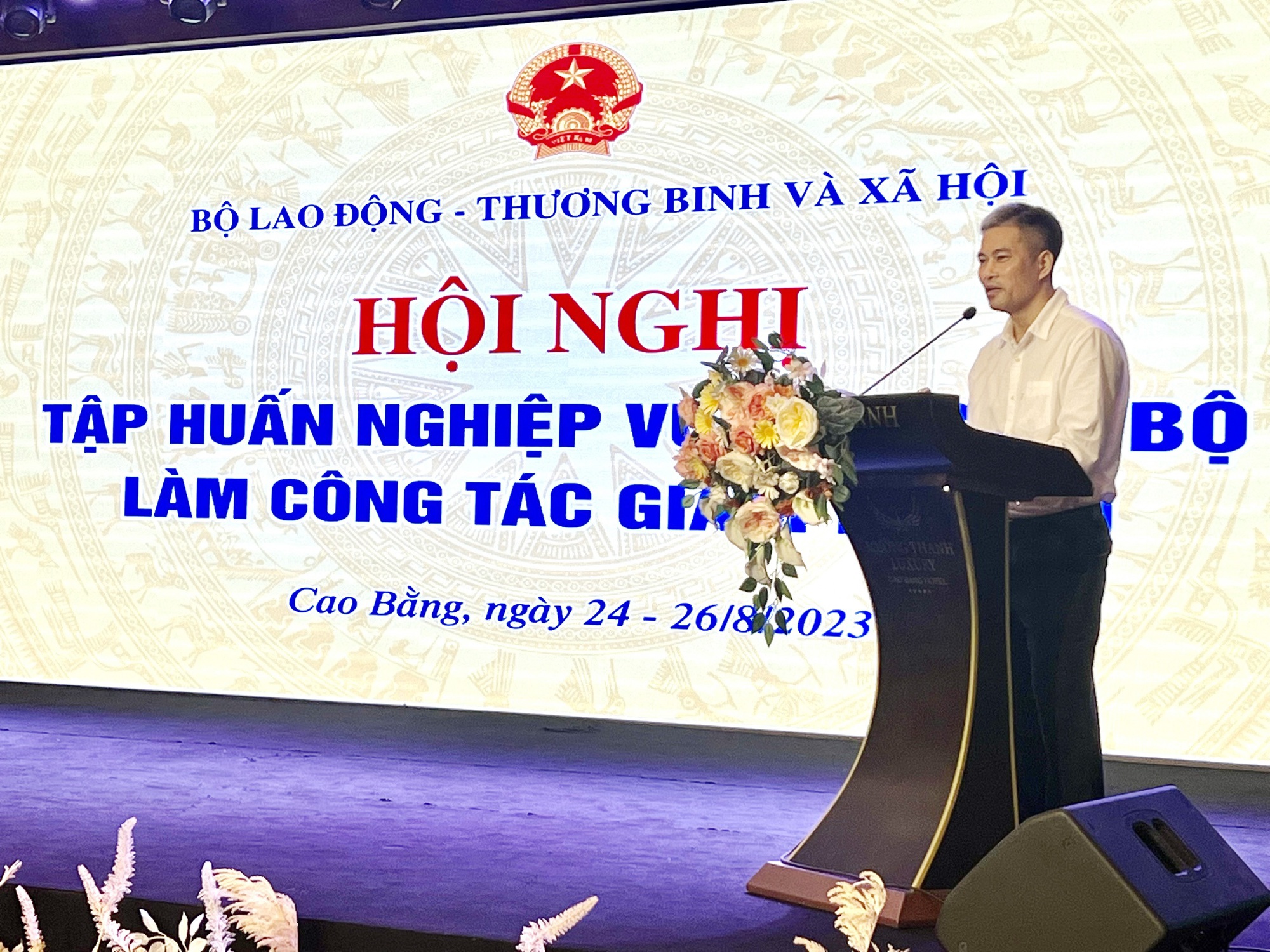 Không ngừng nâng cao năng lực cho cán bộ làm công tác giảm nghèo  - Ảnh 1.