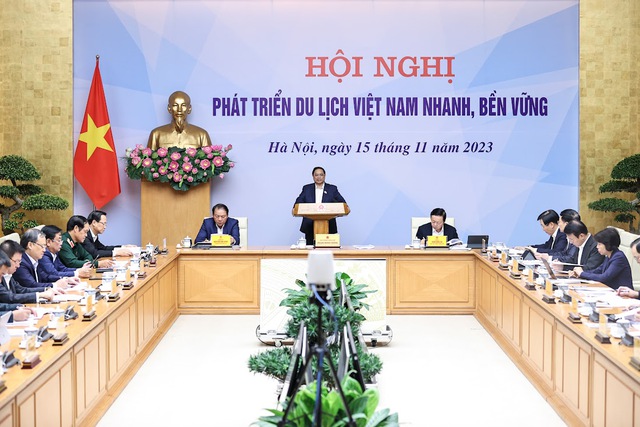 Thủ tướng chủ trì Hội nghị phát triển du lịch Việt Nam nhanh, bền vững - Ảnh 1.