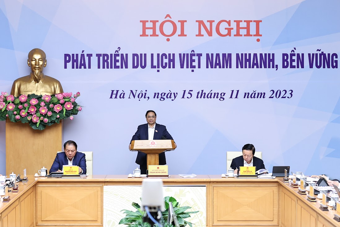 Bộ trưởng Nguyễn Văn Hùng nêu 5 nhóm nhiệm vụ, giải pháp tạo đột phá trong phục hồi và phát triển du lịch - Ảnh 1.
