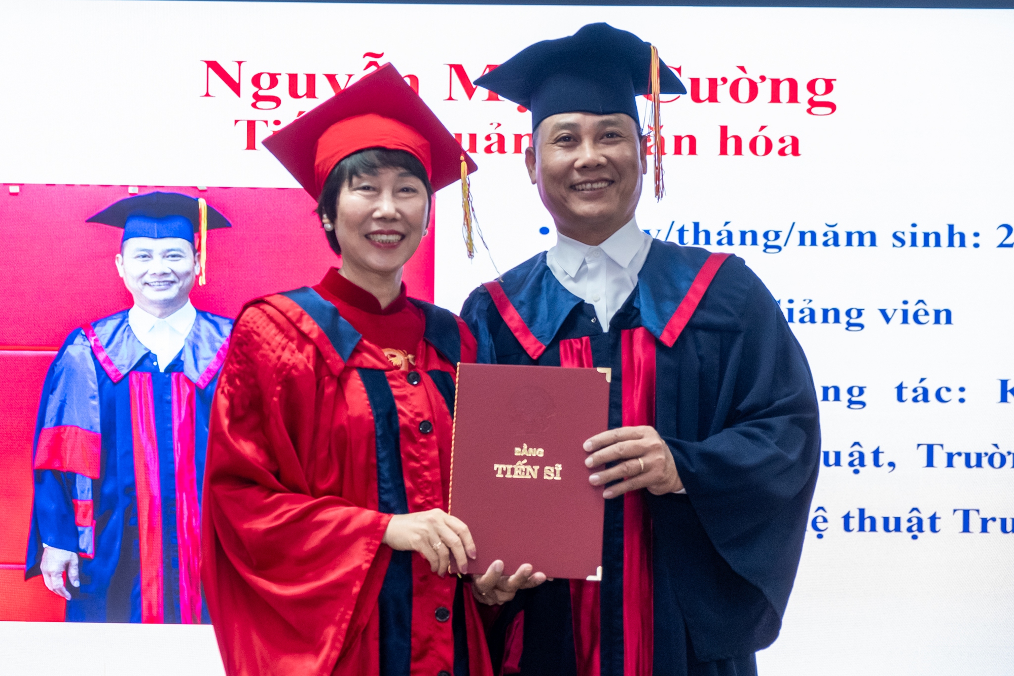 Thứ trưởng Hoàng Đạo Cương dự lễ kỷ niệm ngày nhà giáo Việt Nam và lễ trao bằng Tiến sĩ tại Viện Văn hóa Nghệ thuật quốc gia Việt Nam - Ảnh 7.