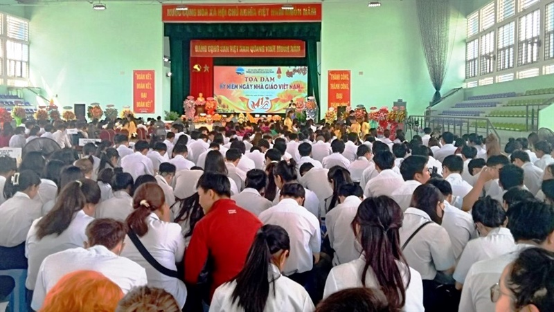 Trường Cao đẳng Du lịch Nha Trang đón nhận Bằng khen của Thủ tướng Chính phủ - Ảnh 3.