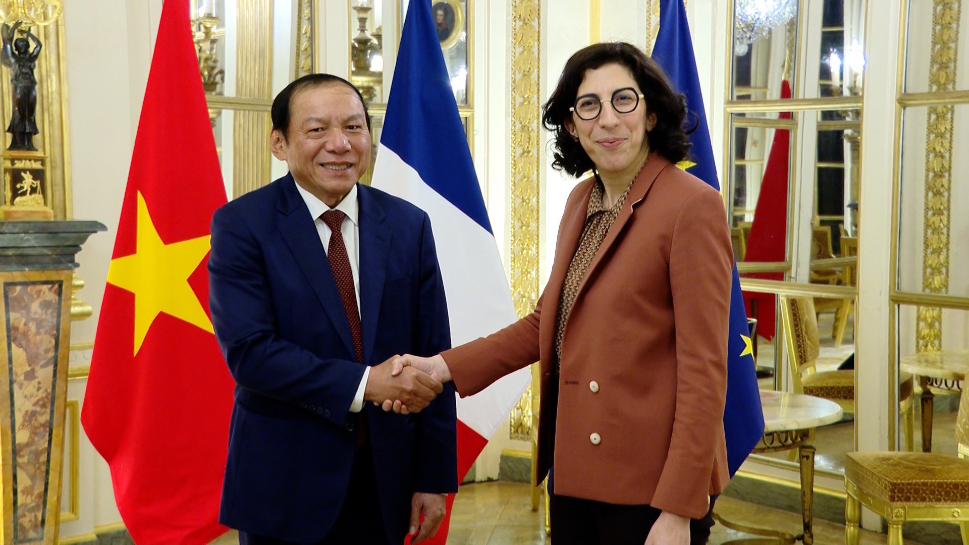 Chuyến công tác tại Pháp của Bộ trưởng Nguyễn Văn Hùng tuy ngắn nhưng đạt hiệu quả “5 trong 1” - Ảnh 1.