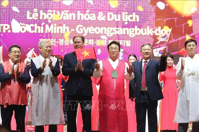 Đưa văn hóa, du lịch tỉnh Gyeongsangbuk-do (Hàn Quốc) đến TP Hồ Chí Minh - Ảnh 1.