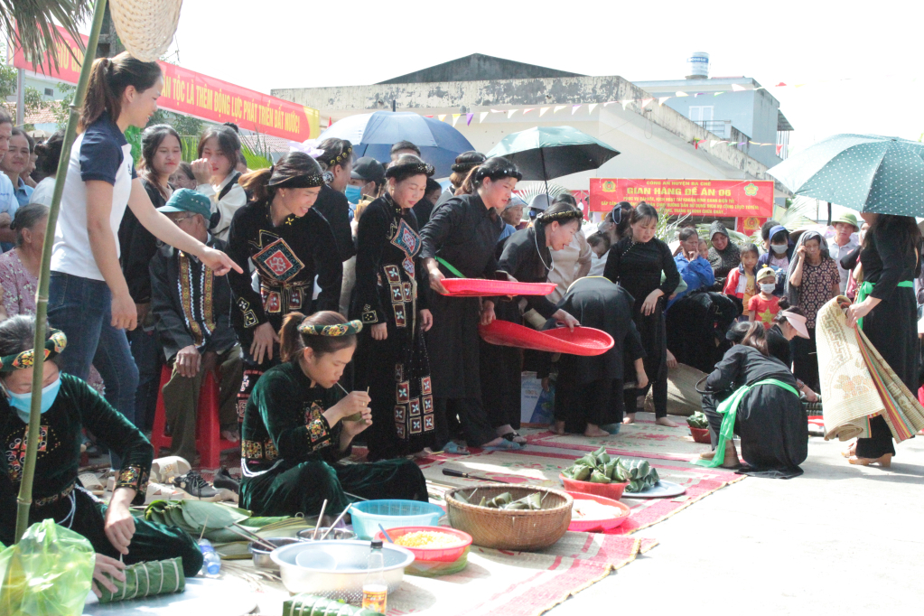 Quảng Ninh: Bảo tồn lễ hội gắn với phát triển du lịch - Ảnh 2.