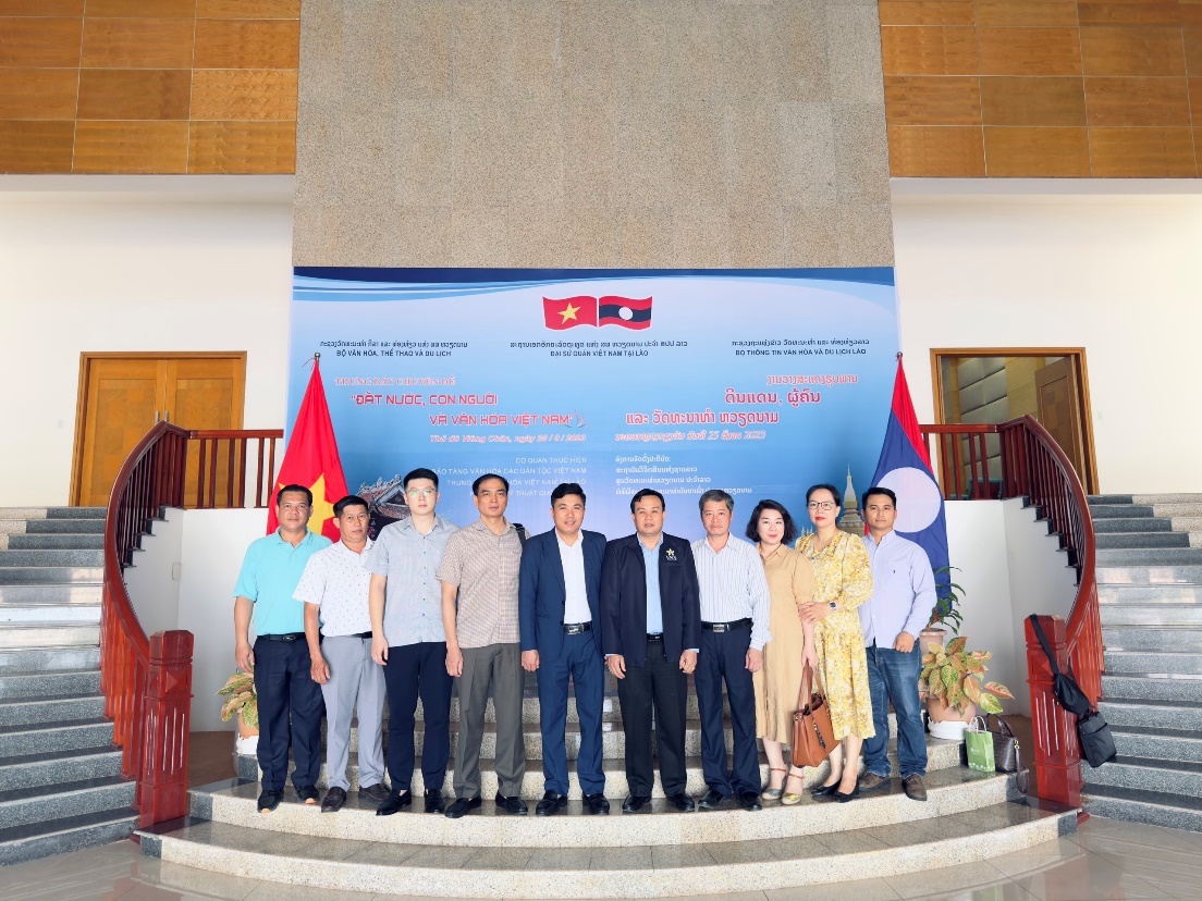 Không ngừng nâng cao quan hệ hợp tác, giao lưu giữa Văn phòng Bộ VHTTDL Việt Nam với Văn phòng Bộ TTVHDL Lào - Ảnh 10.