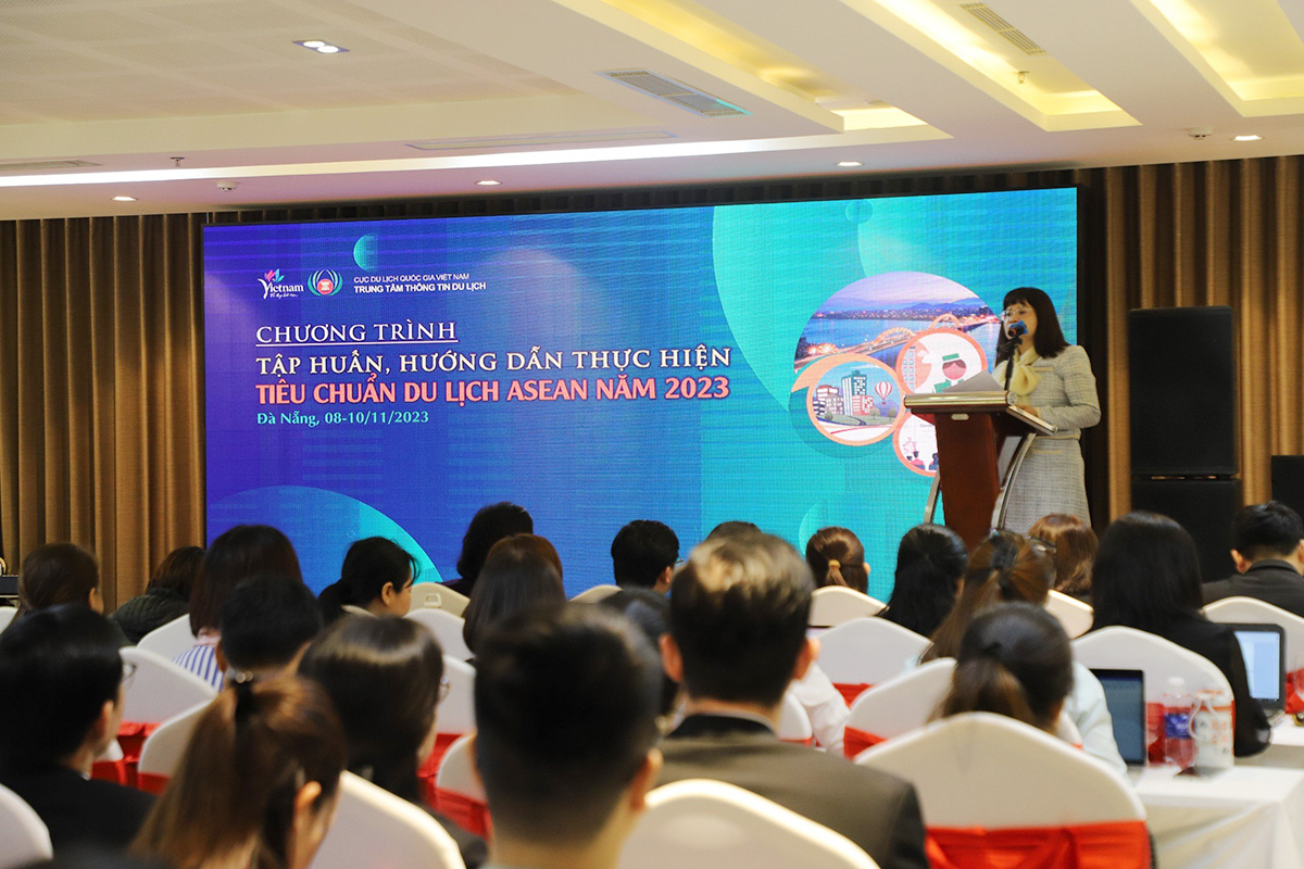 Cục Du lịch Quốc gia Việt Nam tổ chức tập huấn, hướng dẫn thực hiện tiêu chuẩn du lịch ASEAN năm 2023 tại Đà Nẵng - Ảnh 4.