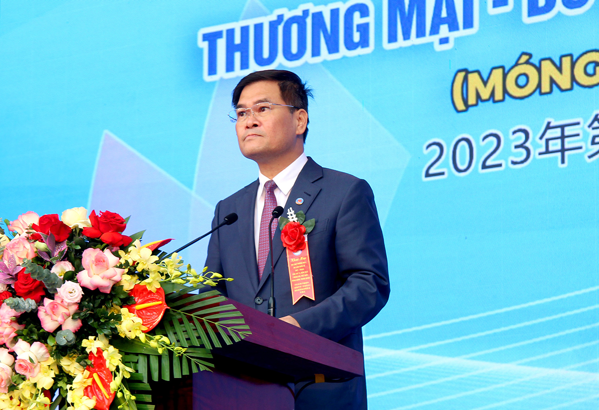 Cục trưởng Nguyễn Trùng Khánh dự khai mạc Hội chợ Thương mại - Du lịch quốc tế Việt - Trung - Ảnh 2.