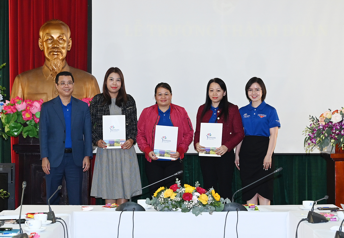 Đoàn Thanh niên Cục Du lịch Quốc gia Việt Nam tổ chức Hội nghị tổng kết công tác Đoàn và phong trào thanh niên 2023 - Ảnh 7.