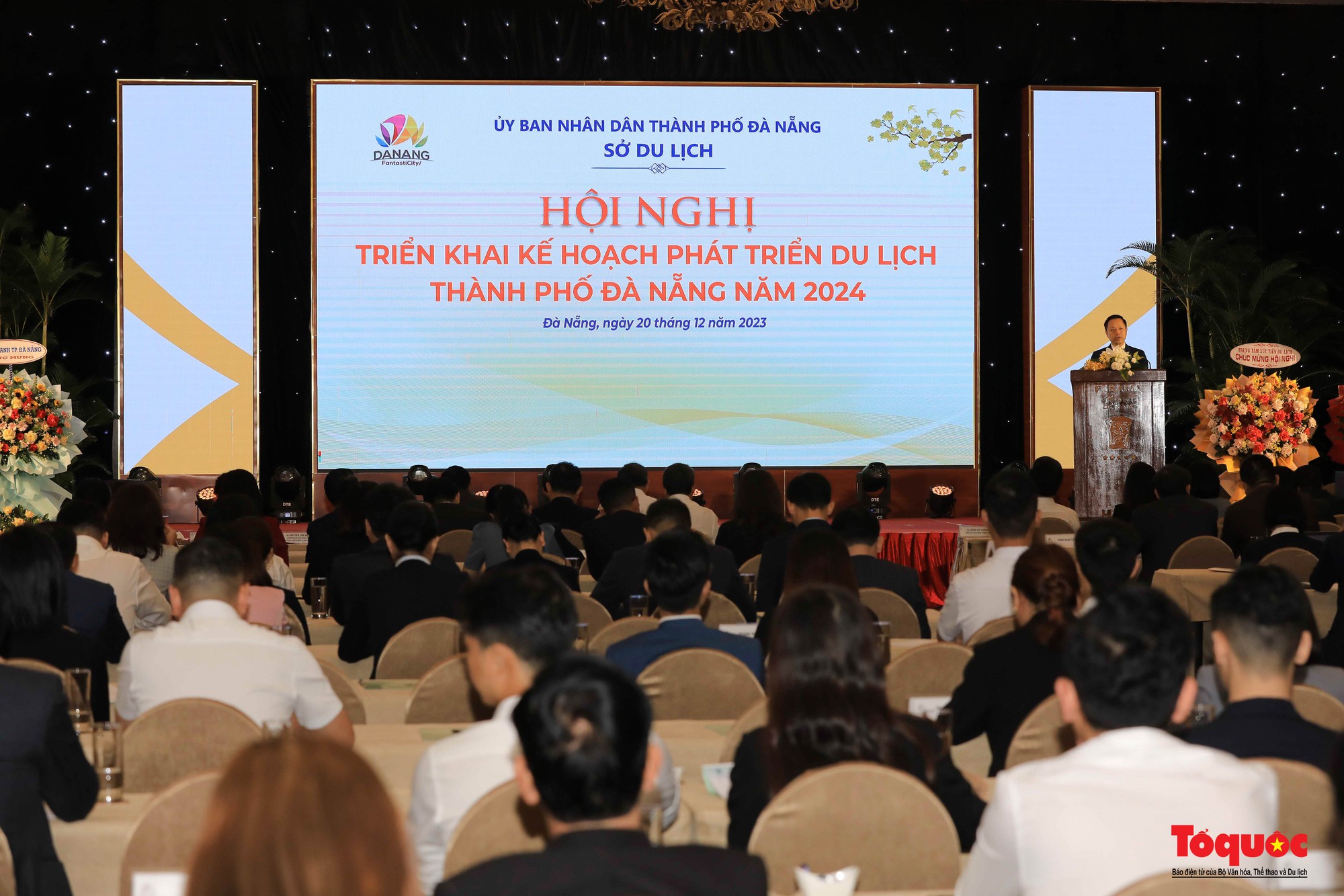 Năm 2024, Đà Nẵng đặt chỉ tiêu thu hút hơn 8,4 triệu lượt khách lưu trú - Ảnh 1.