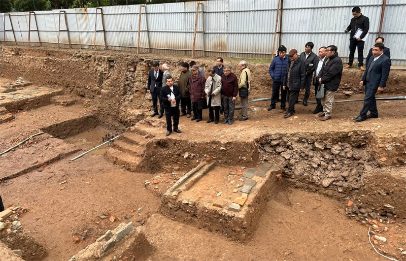 Khai quật, khảo cổ Hoàng thành Thăng Long: Hướng tới phục dựng Chính điện Kính Thiên và không gian Chính điện Kính Thiên - Ảnh 2.