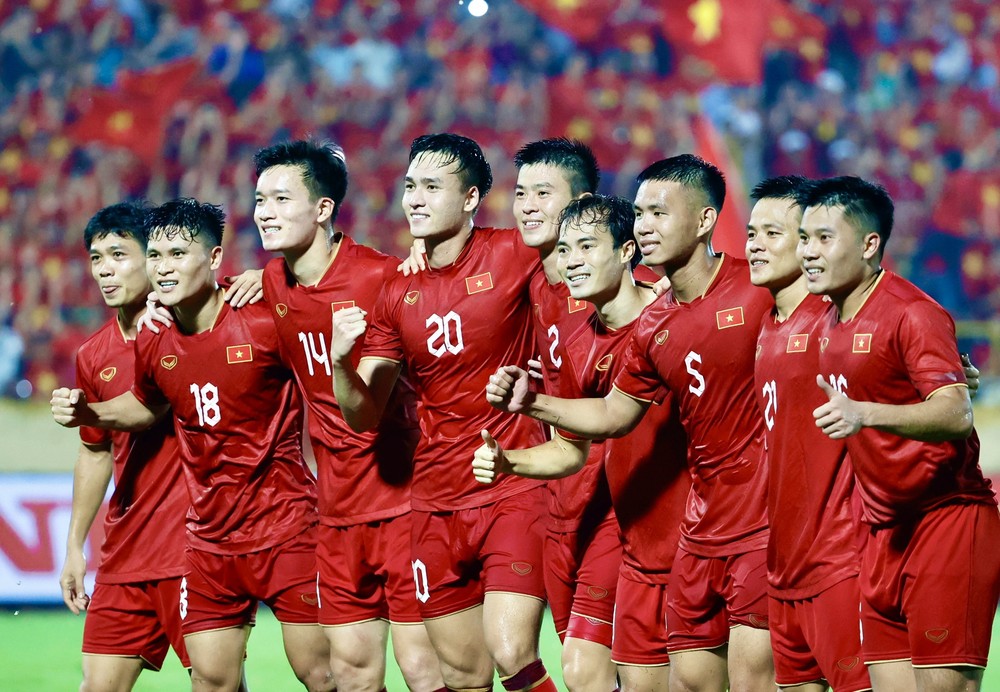 Đội tuyển Việt Nam khép lại năm 2023 với vị trí số 1 Đông Nam Á, thứ 15 châu Á và 94 thế giới - Ảnh 1.