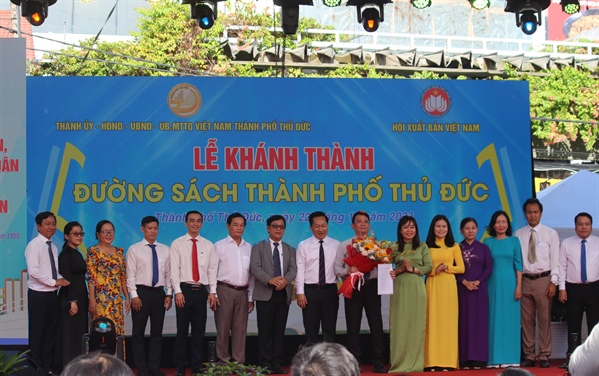 TP.HCM: Khánh thành Đường sách TP Thủ Đức - Ảnh 1.