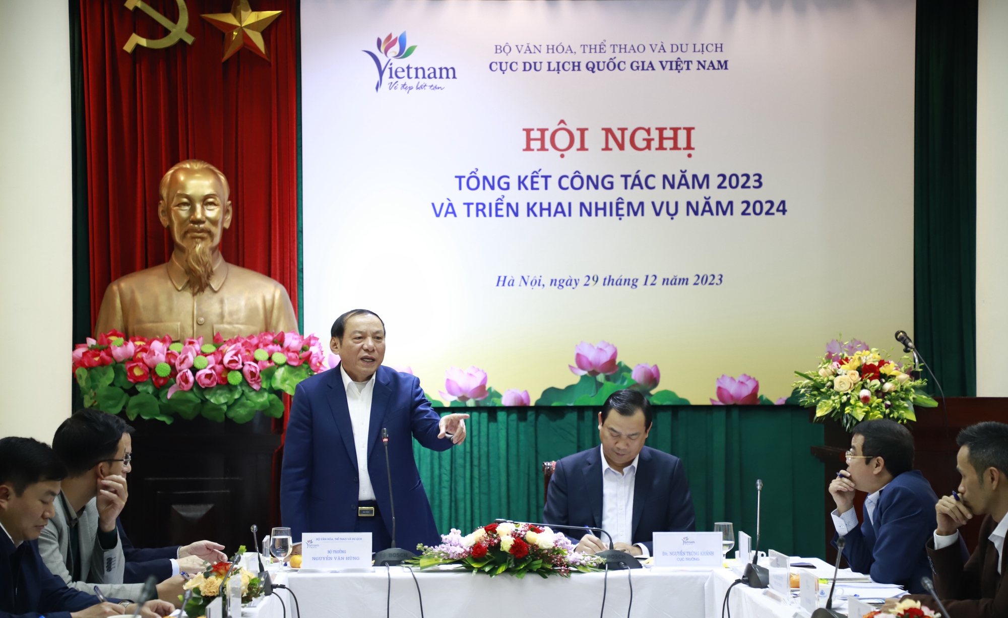 Bộ trưởng Nguyễn Văn Hùng nêu 5 từ khóa phát triển Cục Du lịch quốc gia Việt Nam - Ảnh 6.