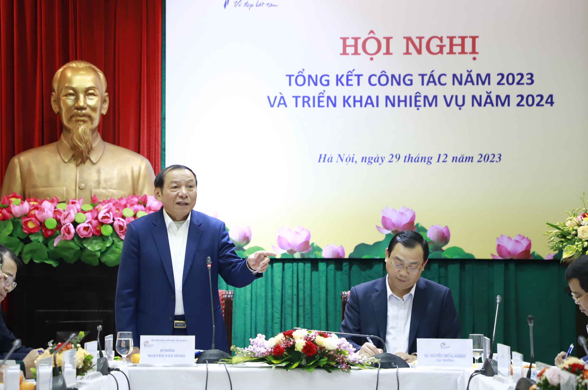 Bộ trưởng Nguyễn Văn Hùng nêu 5 từ khóa phát triển Cục Du lịch quốc gia Việt Nam - Ảnh 4.