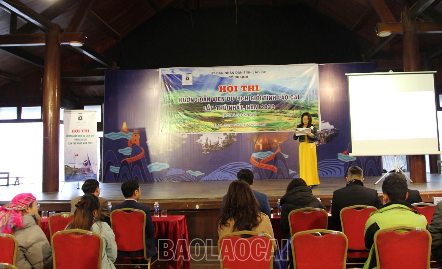 15 thí sinh hoàn thành phần sơ khảo Hội thi Hướng dẫn viên du lịch giỏi tỉnh Lào Cai - Ảnh 1.