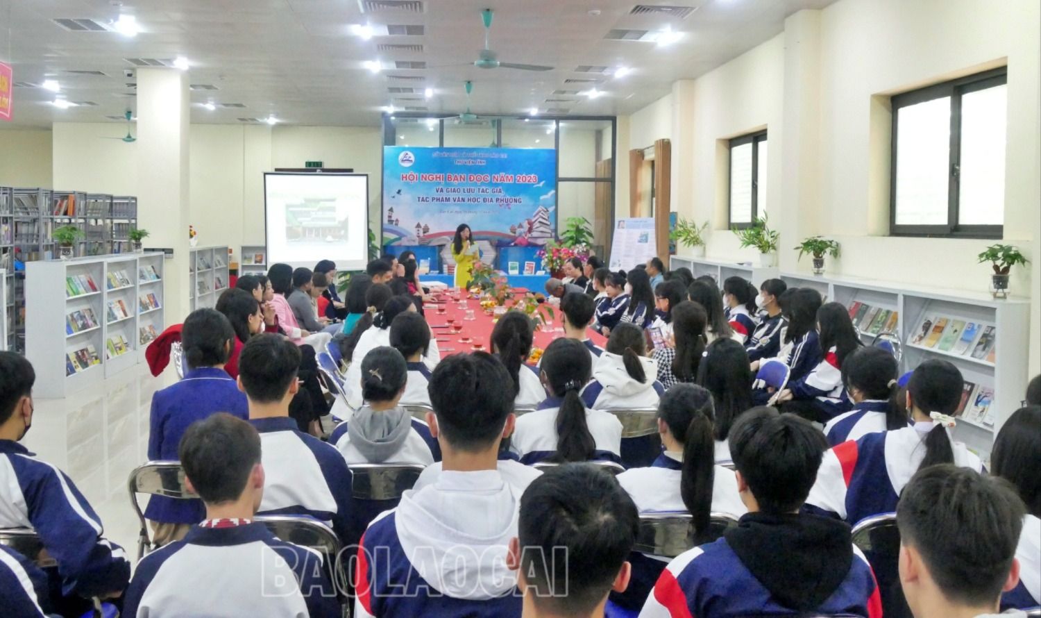 Lào Cai: Hội nghị bạn đọc và giao lưu tác giả, tác phẩm văn học địa phương - Ảnh 1.