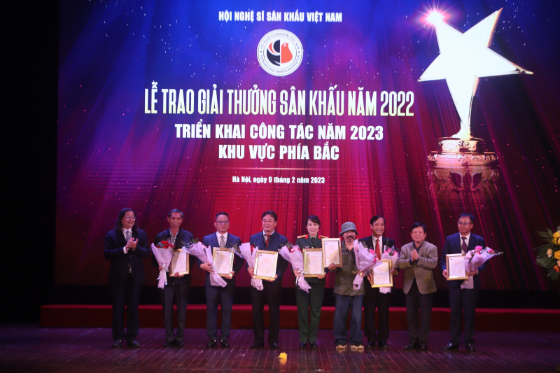 Giải thưởng sân khấu năm 2022 trao 4 giải A cho các vở diễn xuất sắc  - Ảnh 1.