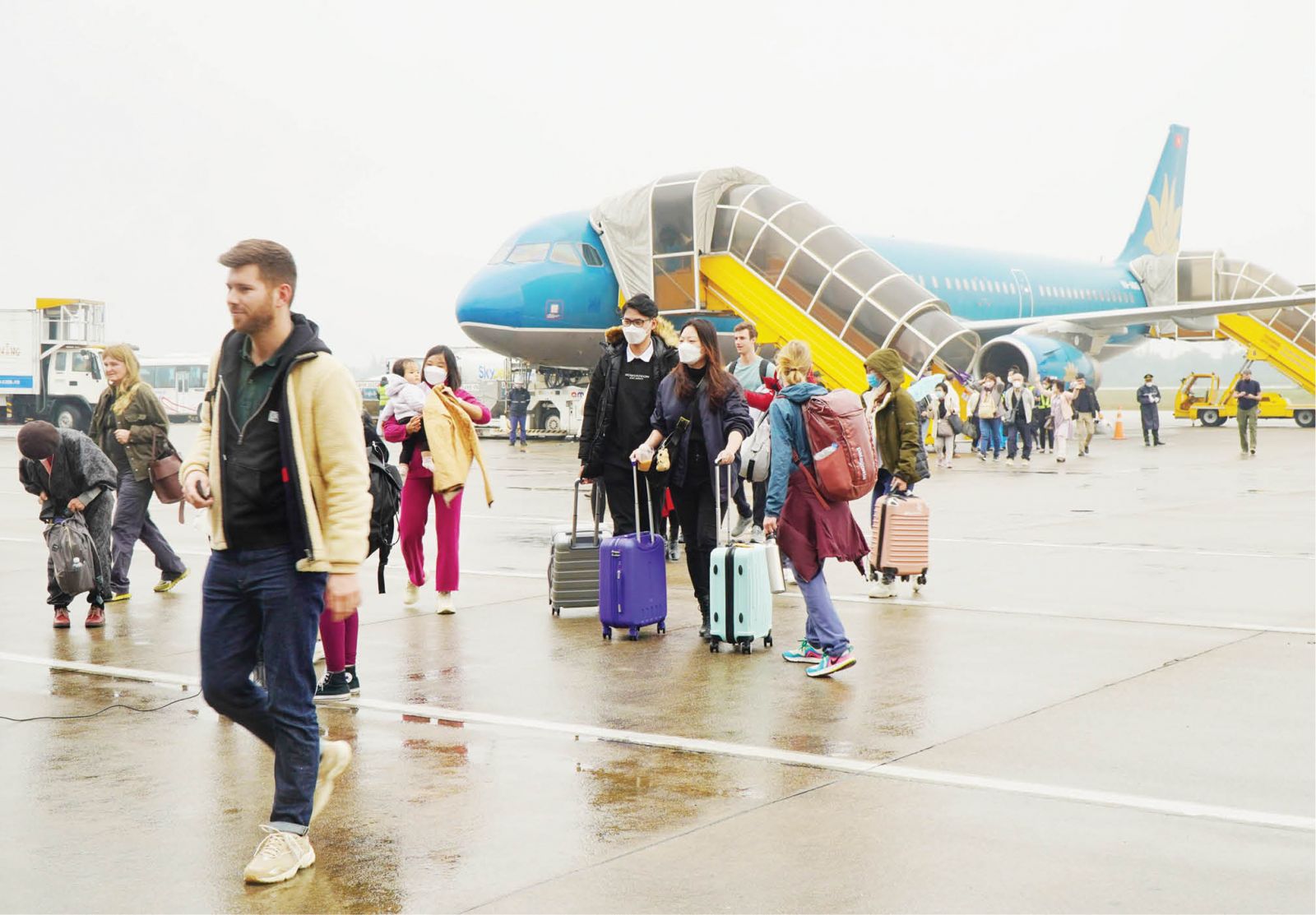 Xúc tiến mở các đường bay nội địa và quốc tế thu hút du khách đến Huế - Ảnh 1.